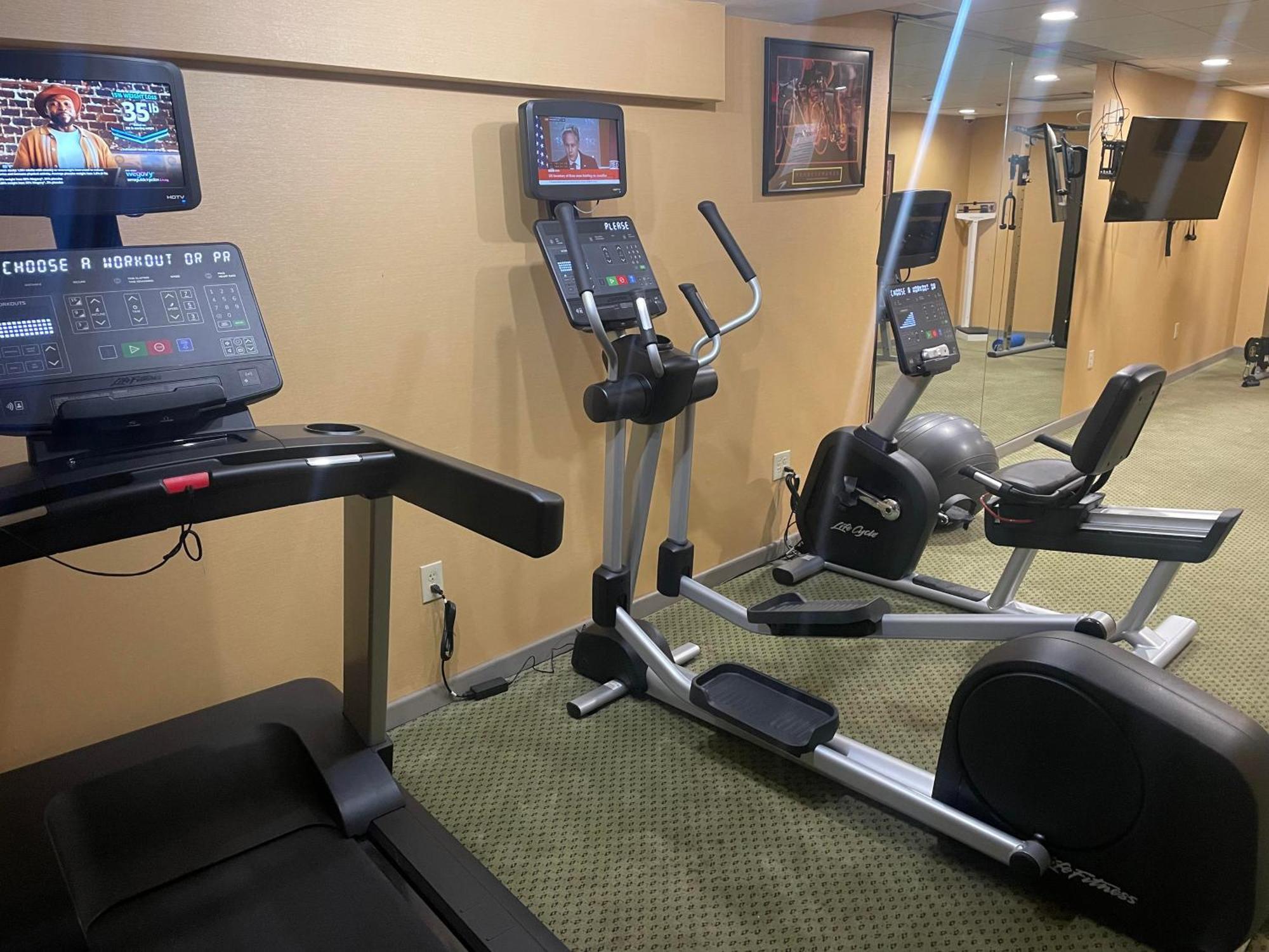 Holiday Inn Express Cleveland Downtown By Ihg Екстер'єр фото