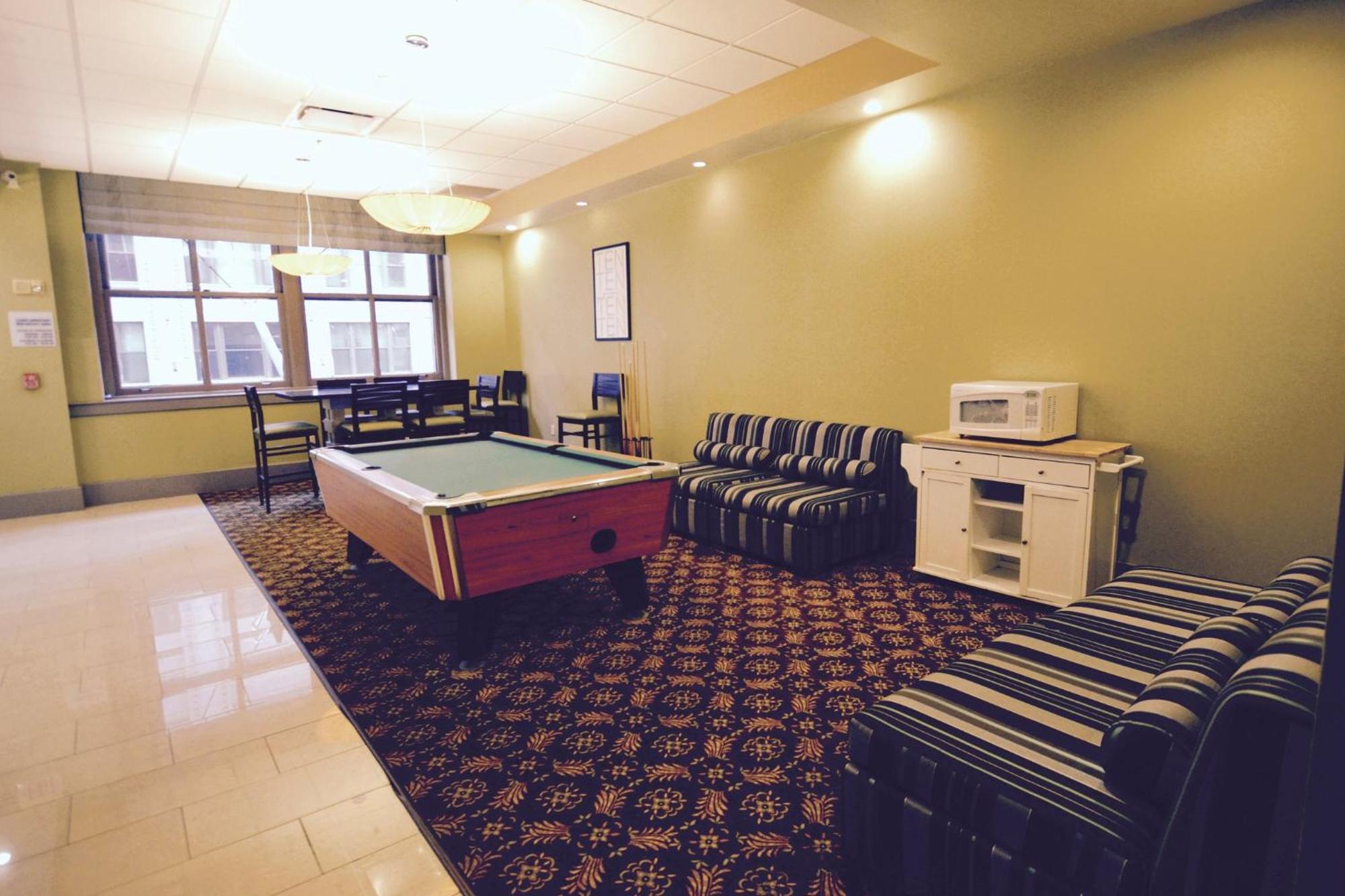 Holiday Inn Express Cleveland Downtown By Ihg Екстер'єр фото