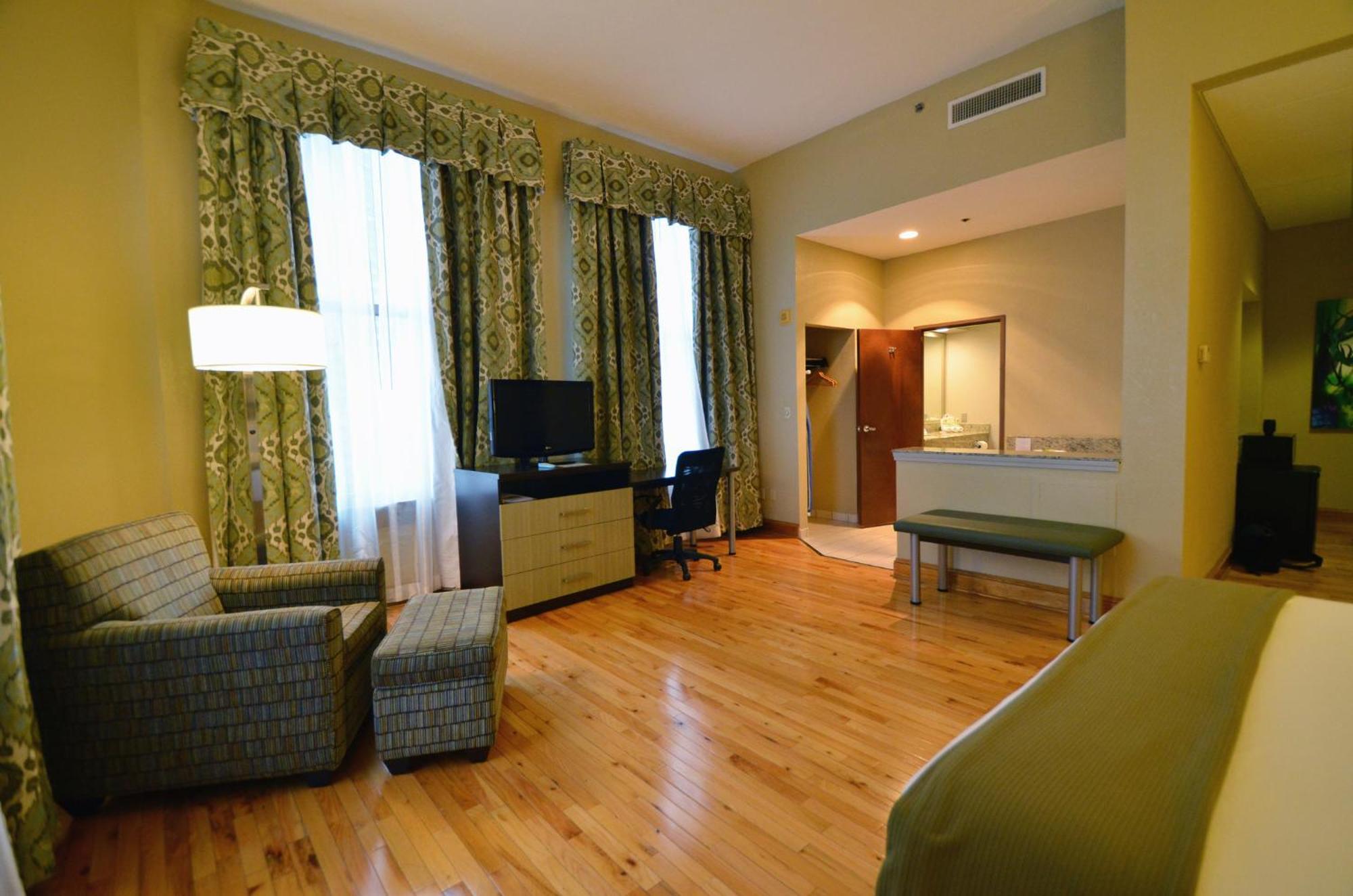 Holiday Inn Express Cleveland Downtown By Ihg Екстер'єр фото